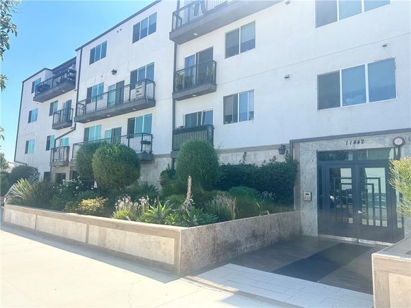 11442 Victory Boulevard, Unit 303, North Hollywood, CA 91606