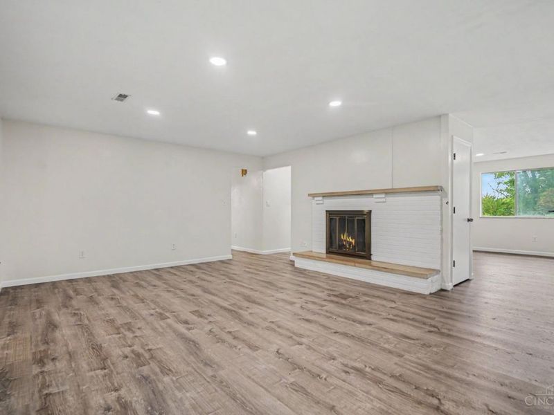 350 Blairwood Drive, Dayton, OH 45426 Photo 6