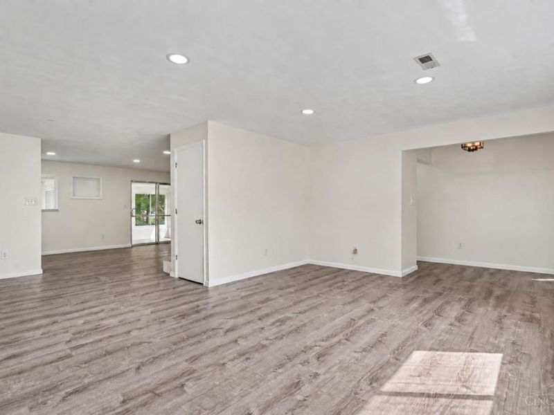 350 Blairwood Drive, Trotwood, OH 45426 Photo 8