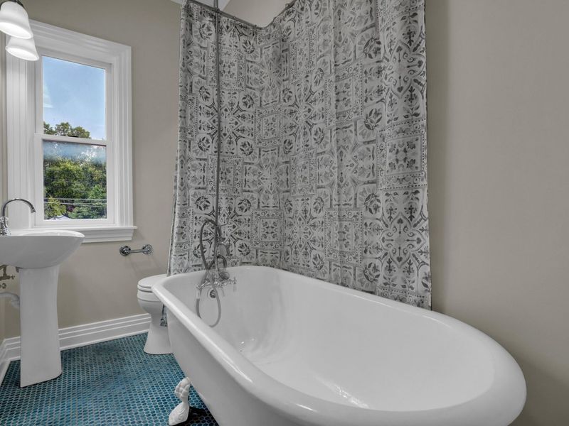 325 W 6th Avenue, Columbus, OH 43201 Photo 22