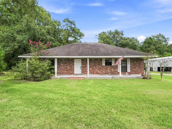 35384 Curtis Dr, Denham Springs, LA 70706