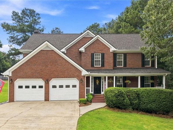 5821 Silverthorn Drive, Flowery Branch, GA 30542