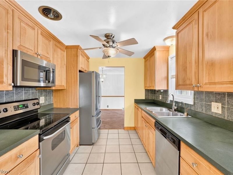 1887 Brainard Road, Lyndhurst, OH 44124 Photo 23