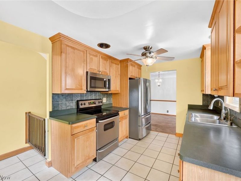 1887 Brainard Road, Lyndhurst, OH 44124 Photo 24