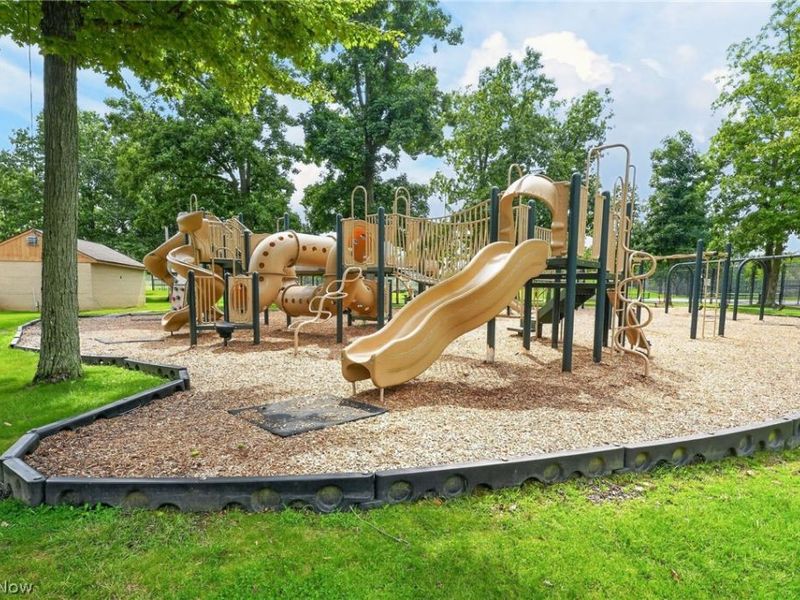1887 Brainard Road, Lyndhurst, OH 44124 Photo 49