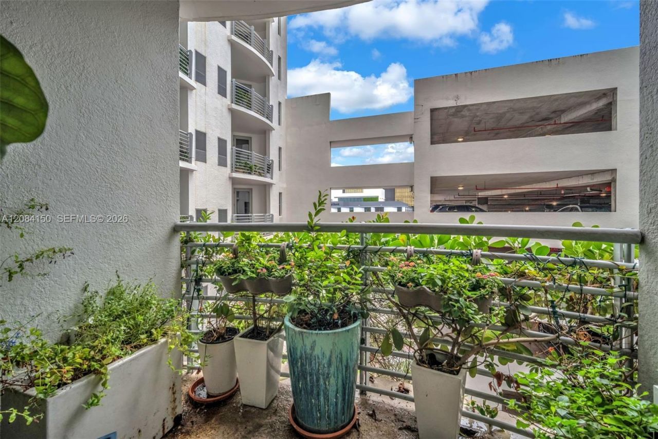 1830 Radius Dr, Unit 503, Hollywood, FL 33020 Photo