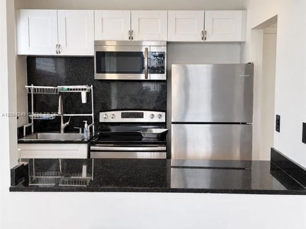 1990 Marseille Dr , Unit 407, Miami Beach, FL 33141