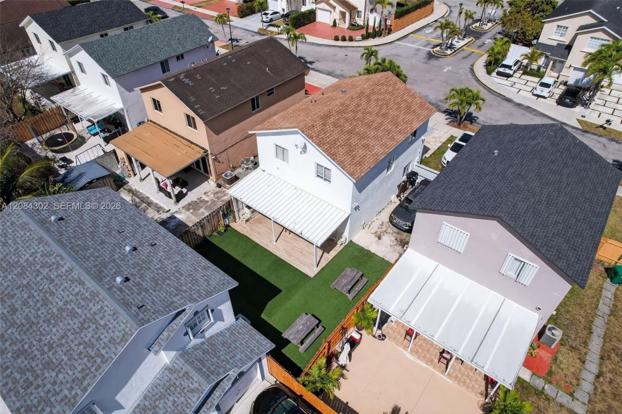 13758 SW 160th Ter , Miami, FL 33177 Photo