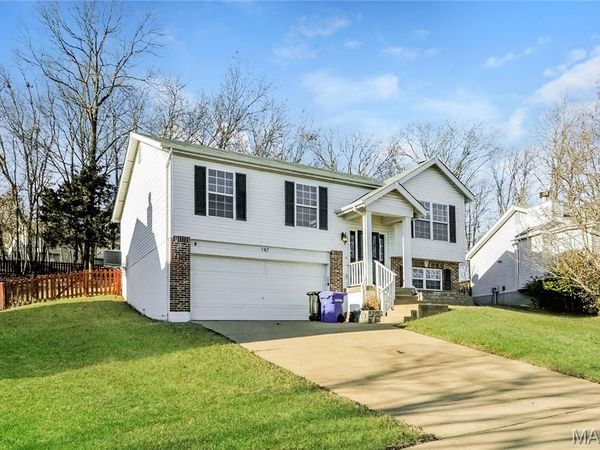 147 Hunters Lake Court , Eureka, MO 63025