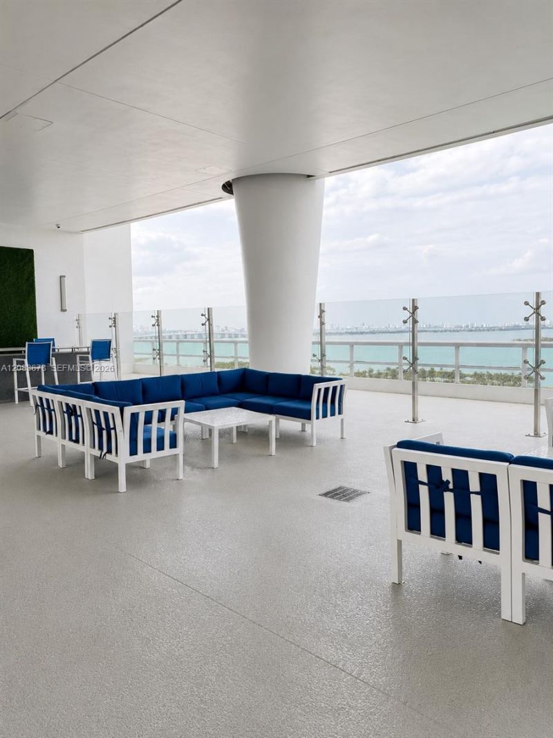 1800 N Bayshore Dr, Unit 612, Miami, FL 33132 Photo