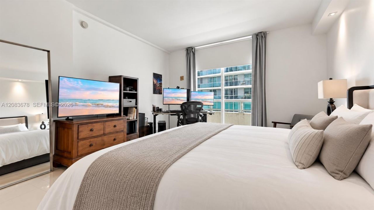 1800 N Bayshore Dr, Unit 612, Miami, FL 33132 Photo