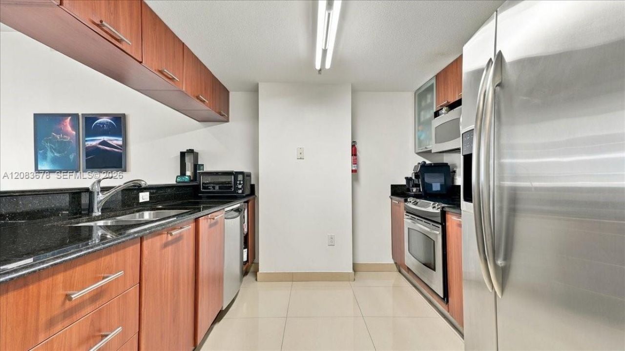 1800 N Bayshore Dr, Unit 612, Miami, FL 33132 Photo