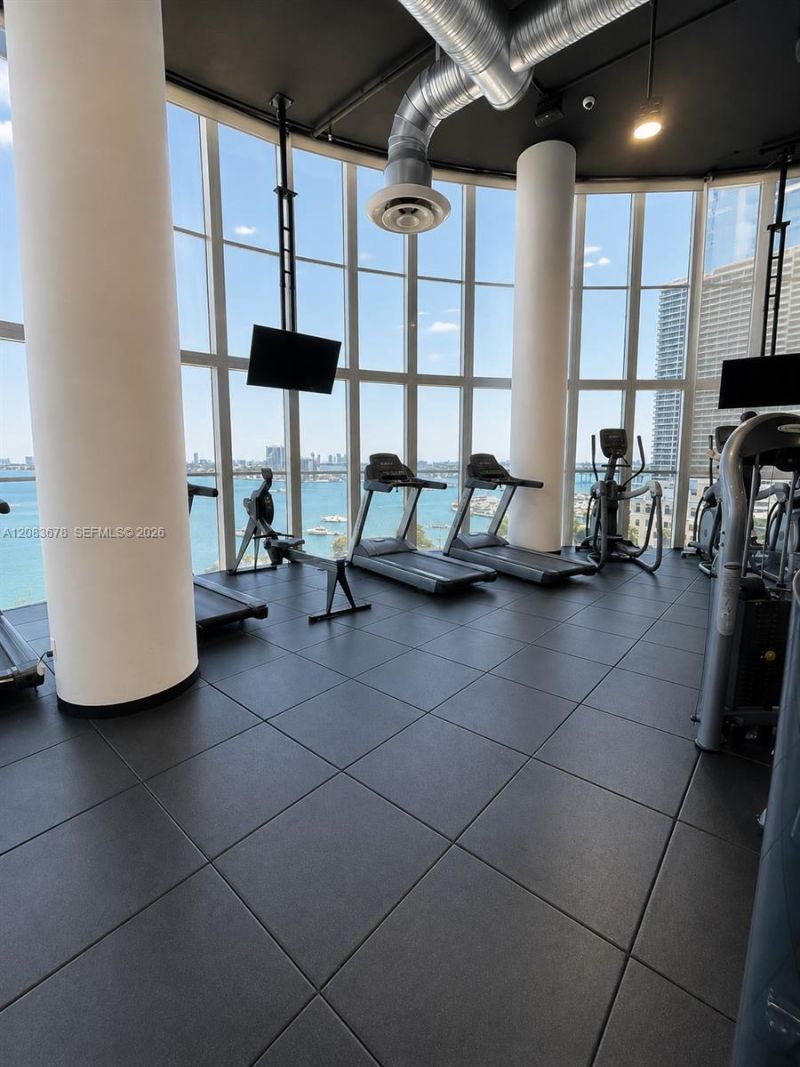 1800 N Bayshore Dr, Unit 612, Miami, FL 33132 Photo