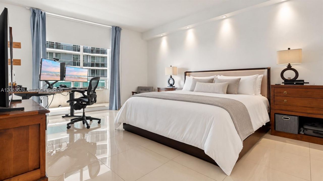 1800 N Bayshore Dr, Unit 612, Miami, FL 33132 Photo