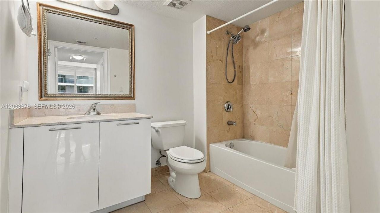 1800 N Bayshore Dr, Unit 612, Miami, FL 33132 Photo