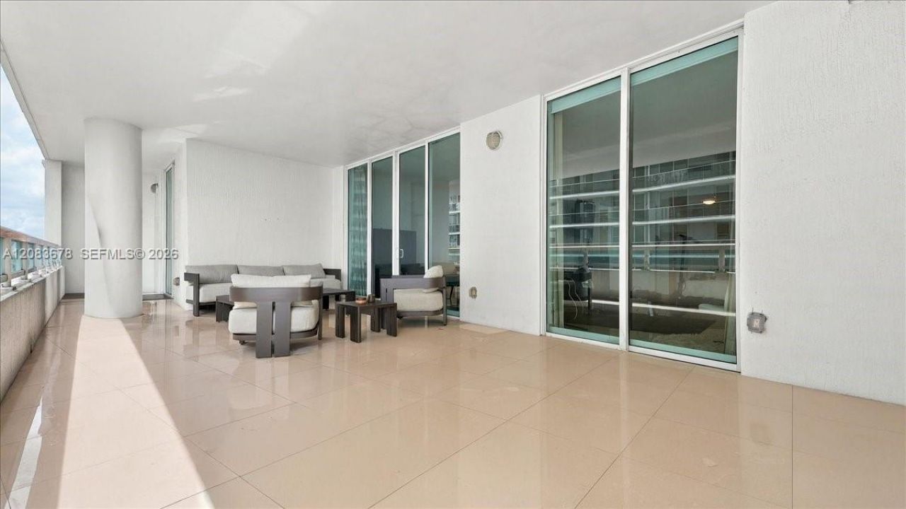 1800 N Bayshore Dr, Unit 612, Miami, FL 33132 Photo
