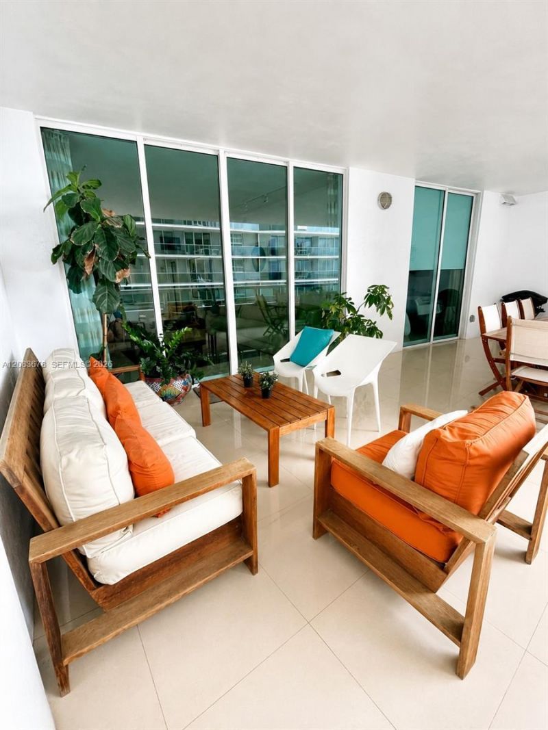 1800 N Bayshore Dr, Unit 612, Miami, FL 33132 Photo