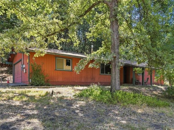 44754 Mountain Meadows, Oakhurst, CA 93644