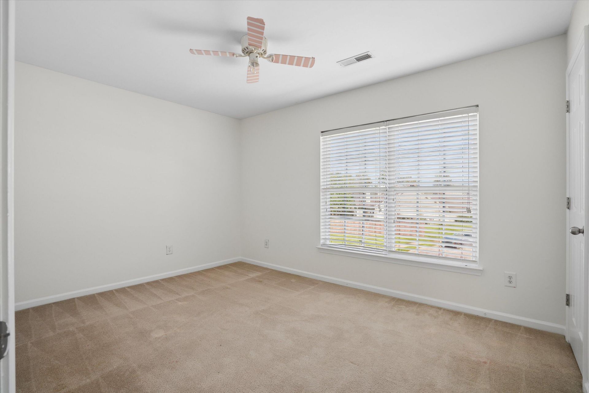 311 Taggert Circle Photo 19
