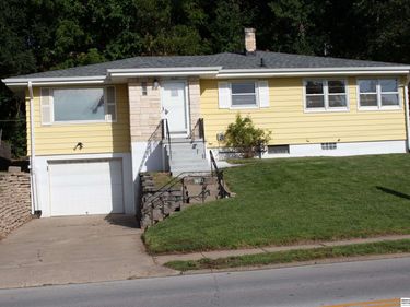 1607 S 50 Street, Omaha, NE 68106