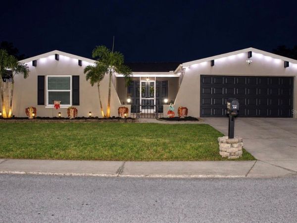 8246 PENWOOD DRIVE , PORT RICHEY, FL 34668