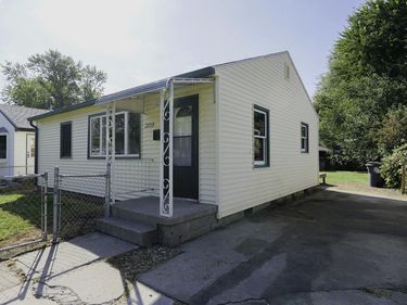 2729 AVENUE F, COUNCIL BLUFFS, IA 51501