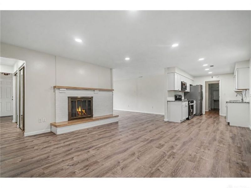 350 Blairwood Drive, Dayton, OH 45426 Photo 4