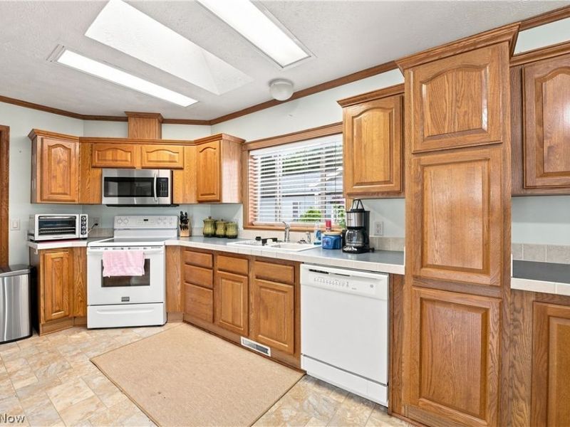 151 Orion Drive NW, Dover, OH 44622 Photo 11
