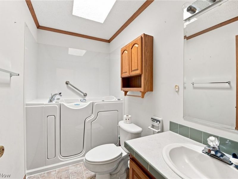 151 Orion Drive NW, Dover, OH 44622 Photo 15