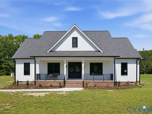 11 Hicks Wharf Road, Cardinal, VA 23025