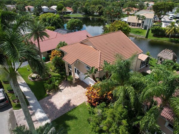 14010 Appalachian Trl, Davie, FL 33325