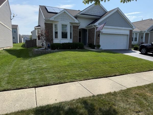 367 Larkspur Lane, Round Lake, IL 60073