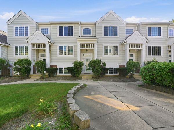 3350 Ravinia Circle , Aurora, IL 60504