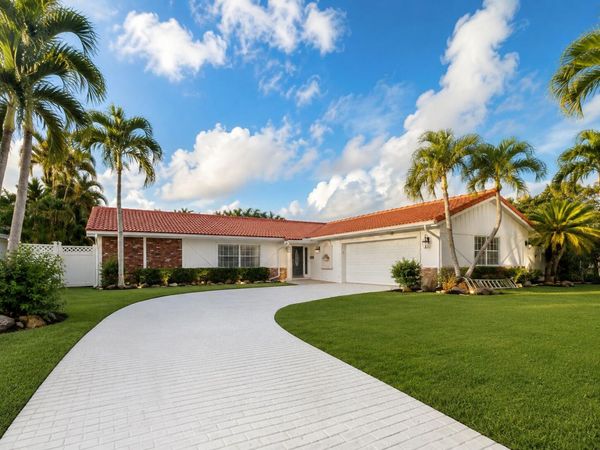 10873 MAGNOLIA Street, Palm Beach Gardens, FL 33418