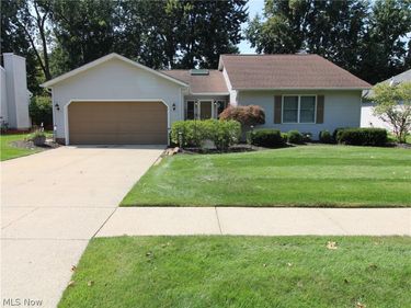 138 Loyola Drive, Elyria, OH 44035