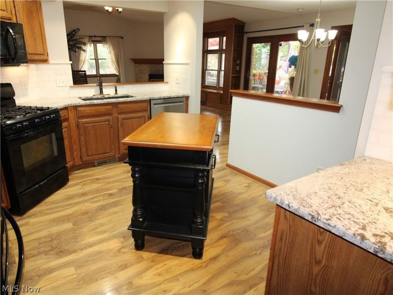 138 Loyola Drive, Elyria, OH 44035 Photo 10