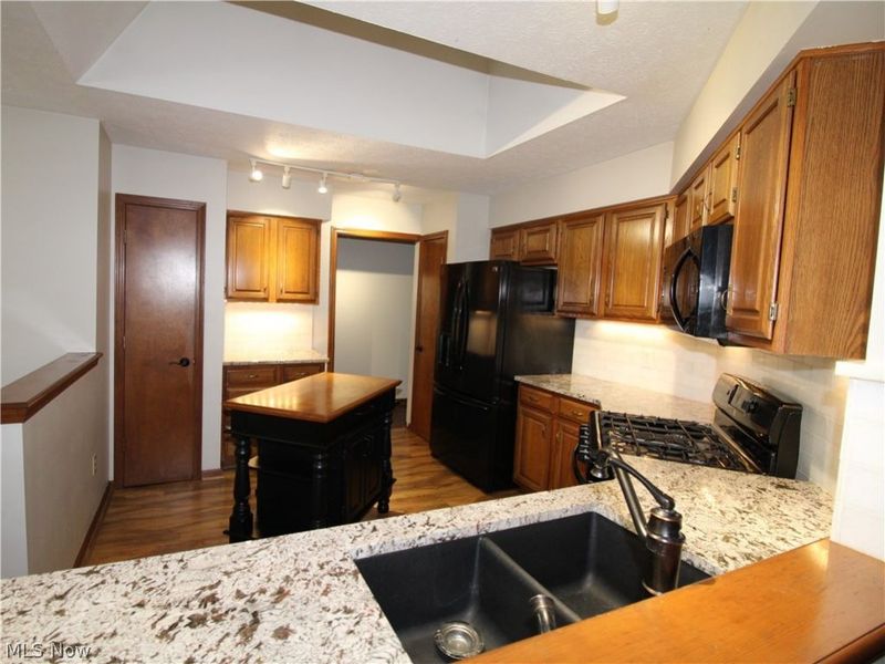 138 Loyola Drive, Elyria, OH 44035 Photo 13