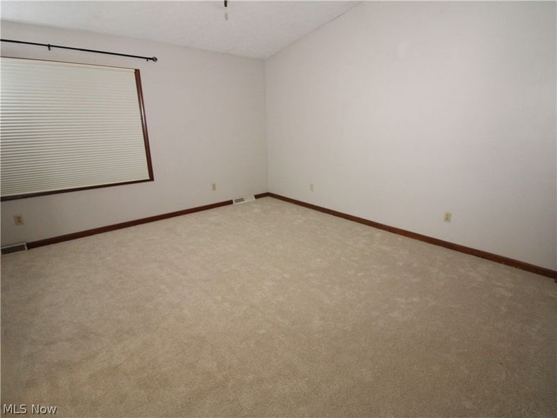 138 Loyola Drive, Elyria, OH 44035 Photo 23
