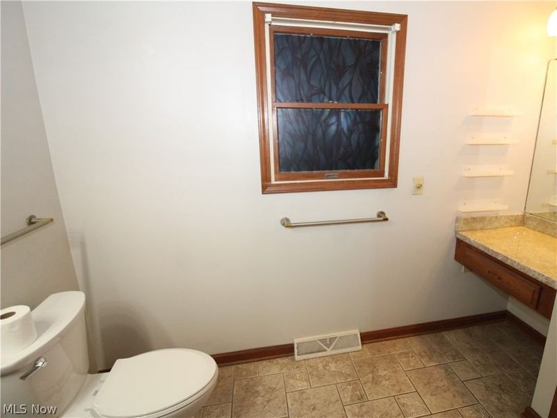 138 Loyola Drive, Elyria, OH 44035 Photo 29