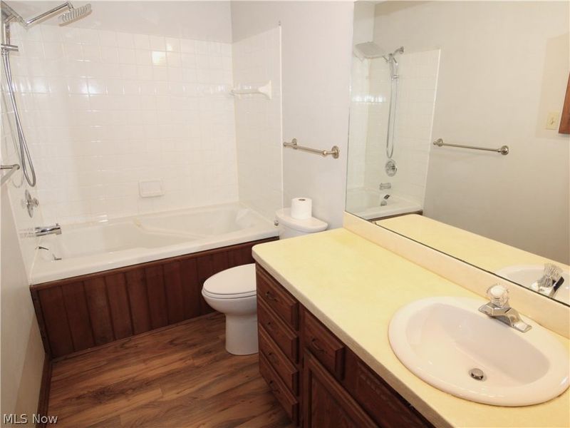 138 Loyola Drive, Elyria, OH 44035 Photo 33