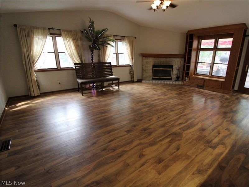 138 Loyola Drive, Elyria, OH 44035 Photo 5