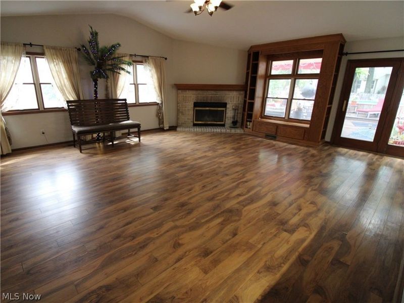 138 Loyola Drive, Elyria, OH 44035 Photo 8