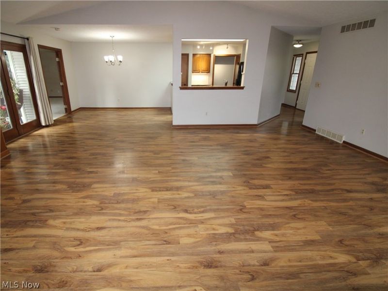 138 Loyola Drive, Elyria, OH 44035 Photo 9