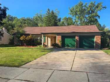 2951 Hill Drive , Troy, Mi 48085