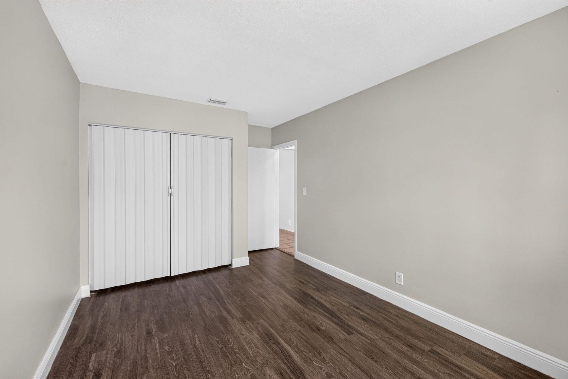 1007 W Prospect, Unit 205, Fort Lauderdale, FL 33309 Photo