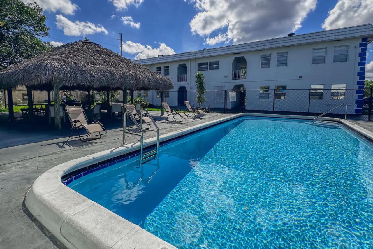 1007 W Prospect, Unit 205, Fort Lauderdale, FL 33309 Photo