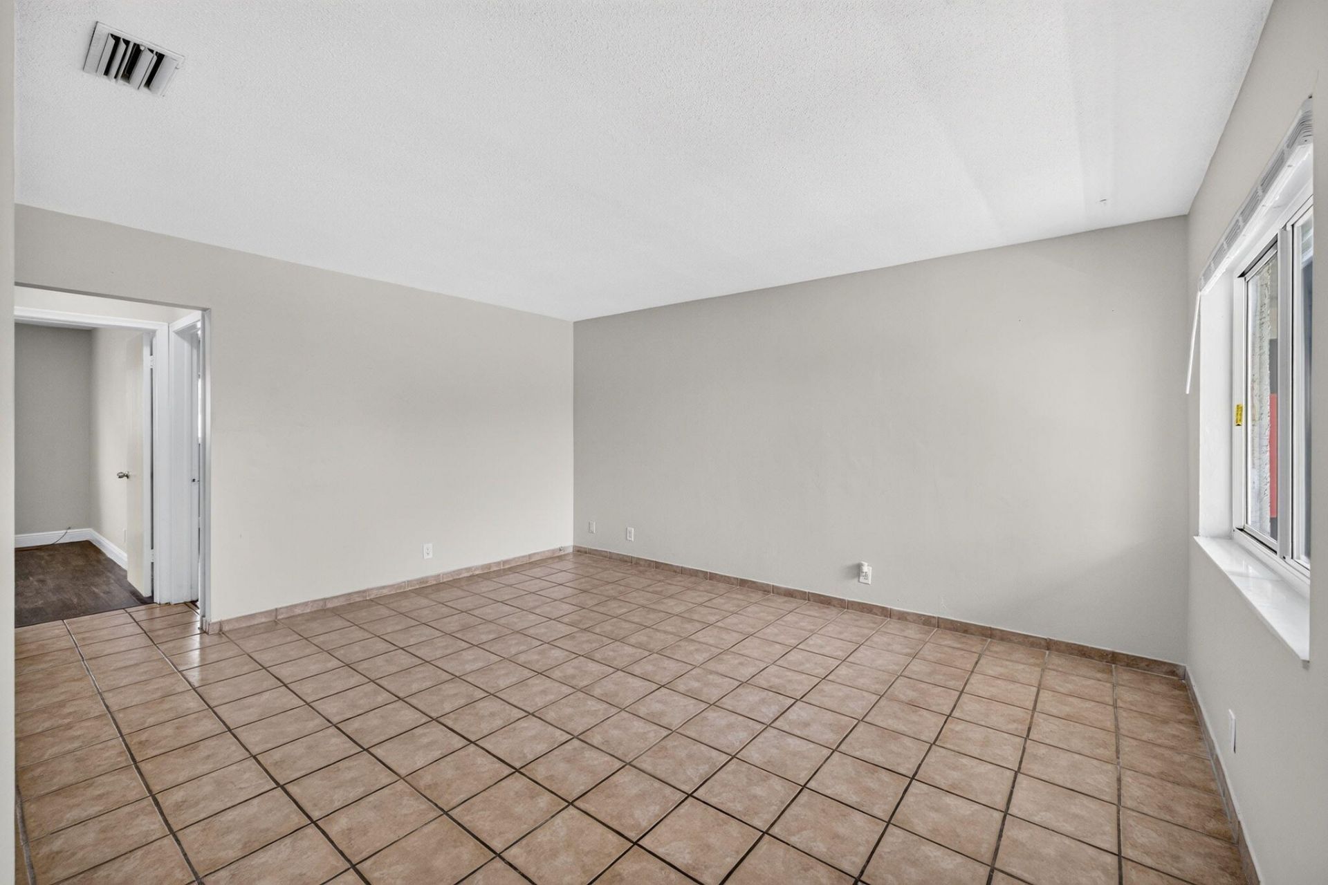1007 W Prospect, Unit 205, Fort Lauderdale, FL 33309 Photo