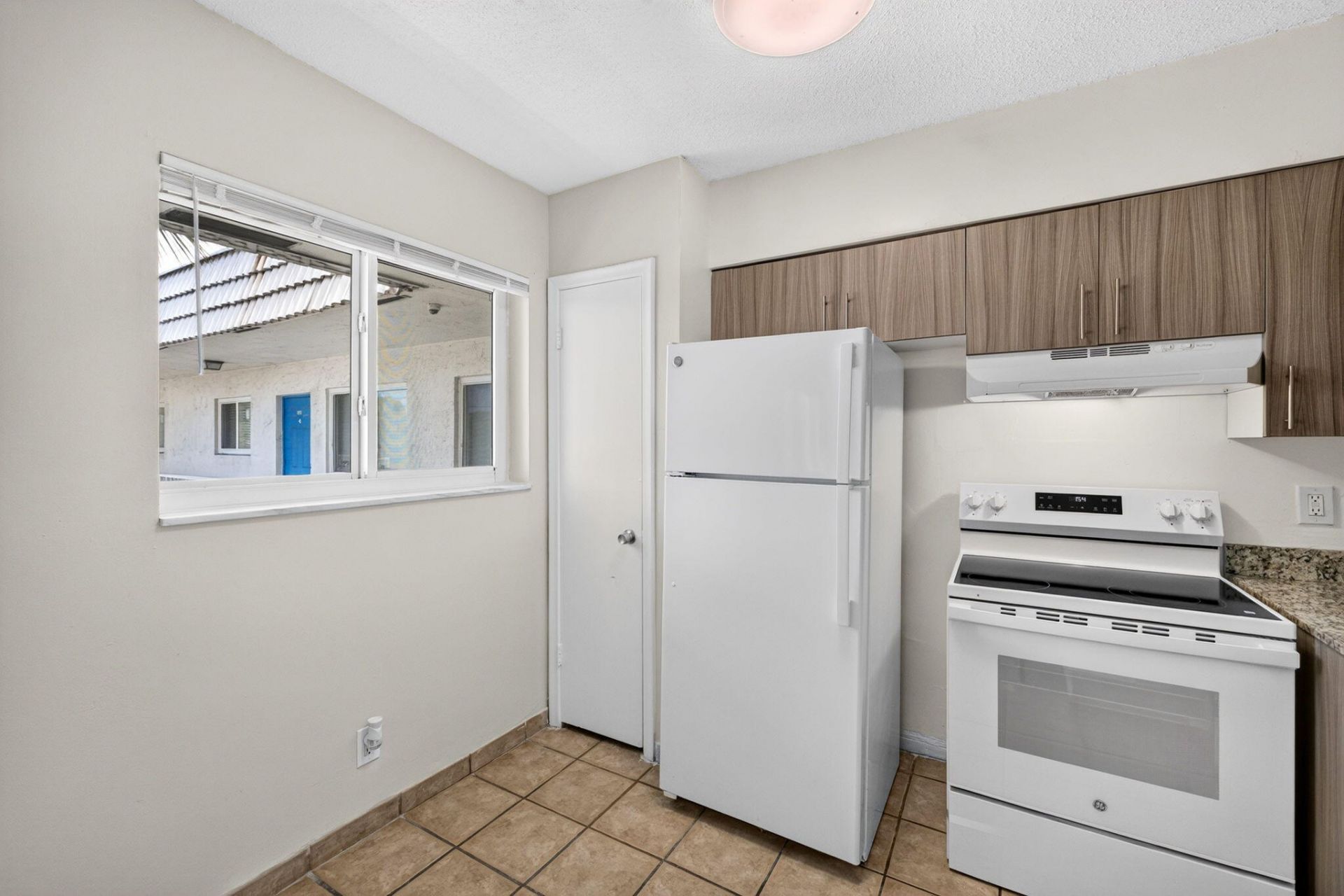 1007 W Prospect, Unit 205, Fort Lauderdale, FL 33309 Photo