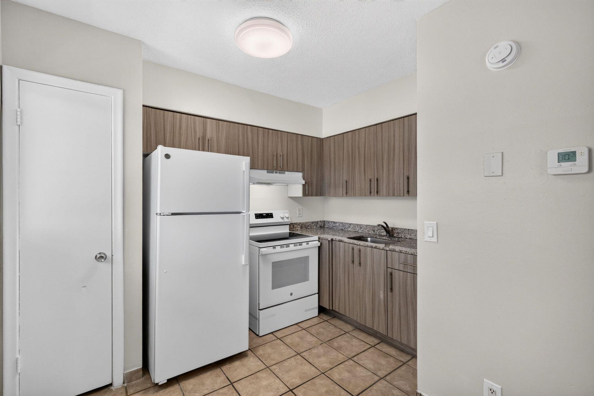 1007 W Prospect, Unit 205, Fort Lauderdale, FL 33309 Photo