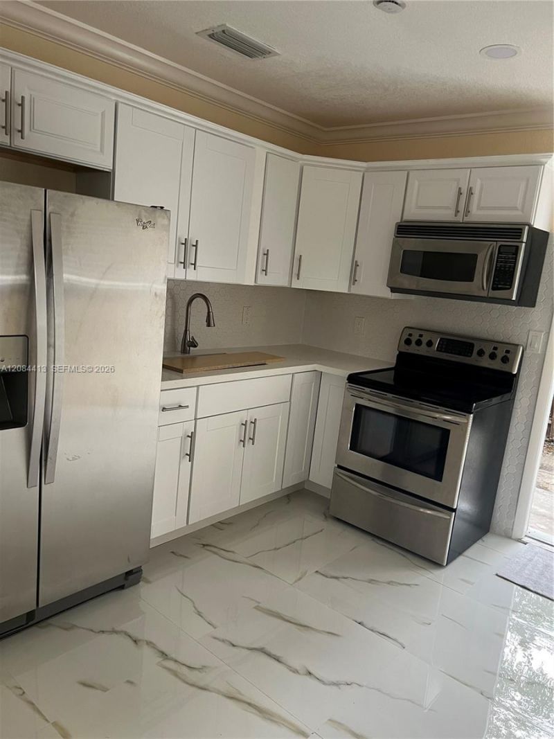 6470 NW 20th Ct, Unit 2r, Sunrise, FL 33313 Photo